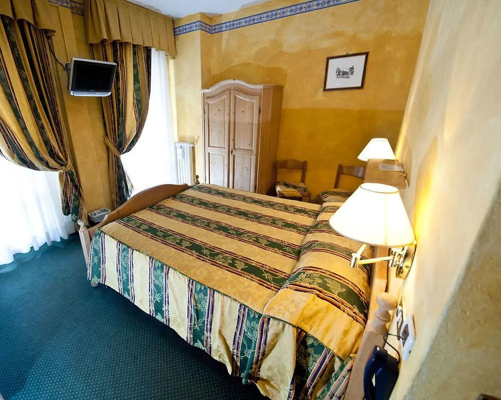 Hotel Olimpia Cortina dʼAmpezzo 3*,  Italien